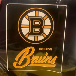 Boston Bruins plush throw